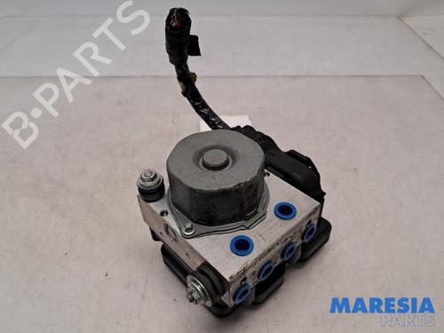 Used ABS pump RENAULT CLIO IV Grandtour (KH_) 0.9 TCe 90 (90 hp) 31419545