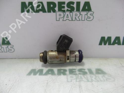 Used Injector FIAT PANDA (169_) 1.1 (169.AXA1A) (54 hp) 31392805