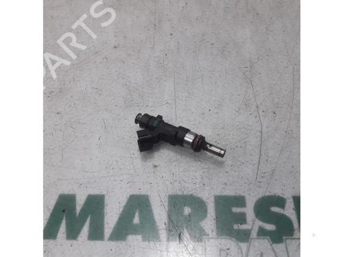 Inyector RENAULT CAPTUR I (J5_, H5_) 0.9 TCe 90 (90 hp) 31510403
