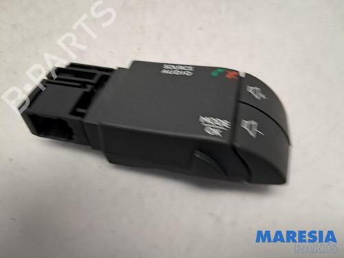Used Switch RENAULT CAPTUR I (J5_, H5_) 0.9 TCe 90 (90 hp) 31448599