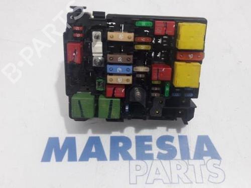 Used Fuse box PEUGEOT 2008 I (CU_) 1.2 VTi (82 hp) 31527767