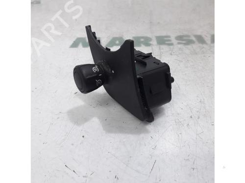 switch-renault-scenic-ii-jm01_-2003-2004-2005-2006-2007-2008-2009-2010-31516195 main image