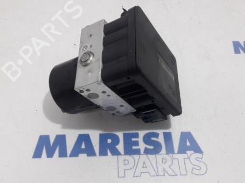 Used ABS pump CITROËN C-CROSSER (VU_, VV_) 2.2 HDi (156 hp) 31478246