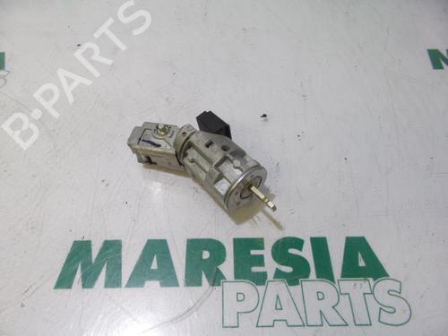 Used Ignition barrel CITROËN C4 Coupe (LA_) 1.6 16V (109 hp) 31434830
