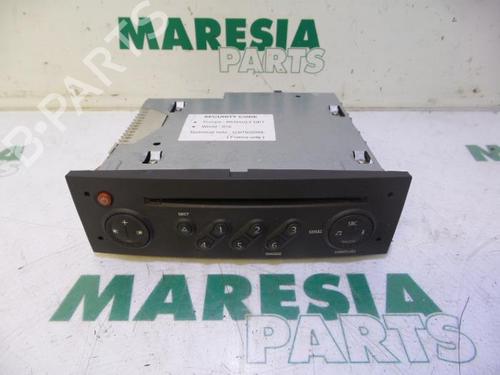 Used Radio RENAULT CLIO III (BR0/1, CR0/1) 1.2 16V (BR02, BR0J, BR11, CR02, CR0J, CR11) (75 hp) 31392272