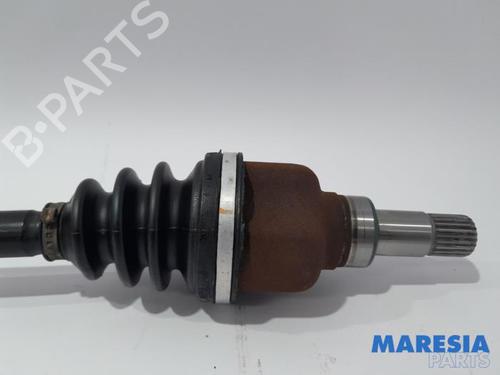 Left front driveshaft PEUGEOT 208 I (CA_, CC_) 1.2 VTI 82 | BP31485686M38