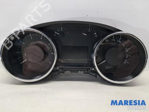 Used Instrument cluster PEUGEOT 5008 (0U_, 0E_) 1.6 16V (156 hp) 31632135