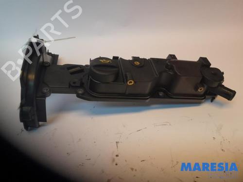 Used Valve cover CITROËN DS3 (SA_) 1.4 HDi 70 (SA8HP4) (68 hp) 31492308