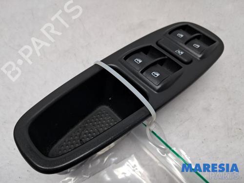 Used Switch FIAT 500L (351_, 352_) 0.9 (199LYC1B) (105 hp) 31411493