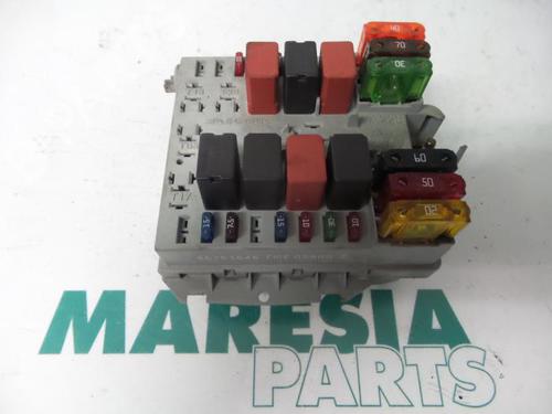 Used Fuse box Fuse box FIAT PUNTO (188_) 1.2 16V 80 (188.233, .235, .253, .255, .333, .353, .639,... (80 hp) 39961374 39961374