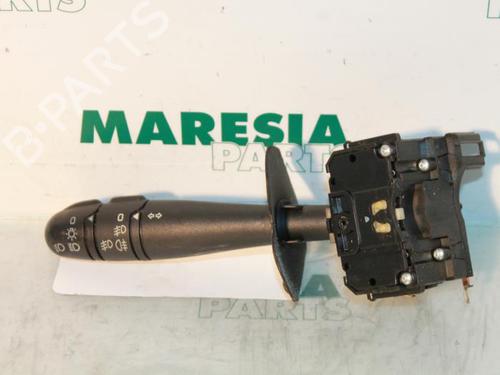 steering-column-stalk-renault-scenic-i-mpv-ja01_-fa0_-1999-2000-2001-2002-2003-2004-2005-2006-2007-2008-2009-2010-31452689 main image