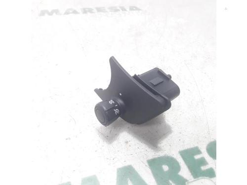 switch-renault-scenic-ii-jm01_-2003-2004-2005-2006-2007-2008-2009-2010-31388331 main image