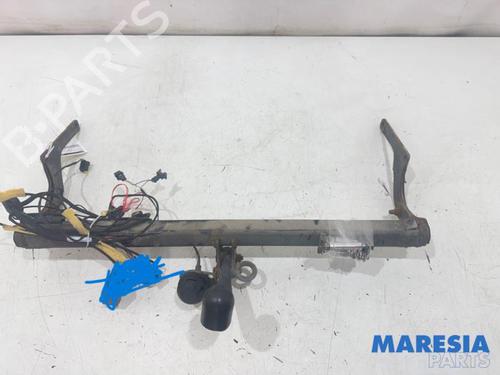 tow-ballmechanism-renault-captur-i-j5_-h5_-2013-36342629 main image