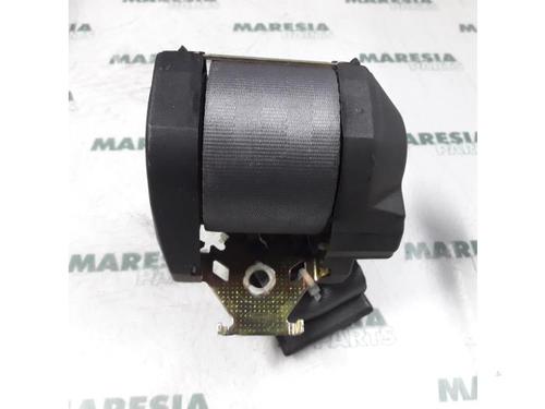 rear-center-seatbelt-renault-clio-ii-bb_-cb_-1998-1999-2000-2001-2002-2003-2004-2005-2006-2007-2008-2009-2010-2011-2012-2013-2014-2015-2016-31535954 main image
