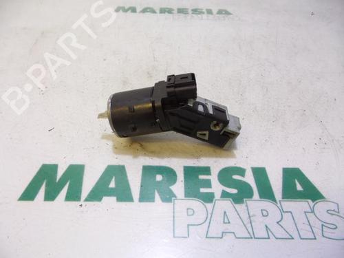 Used Ignition barrel PEUGEOT 208 I (CA_, CC_) 1.2 VTI 82 (82 hp) 31430386