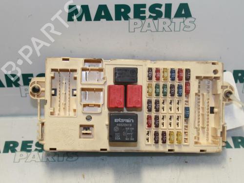 Used Fuse box ALFA ROMEO 147 (937_) 1.6 16V T.SPARK (937.AXA1A, 937.AXB1A, 937.BXB1A) (120 hp) 31447971
