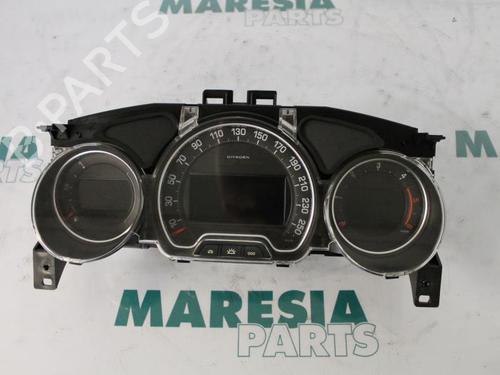 Used Instrument cluster CITROËN C5 III (RD_) 1.6 HDi 110 (RD9HZC) (109 hp) 31531053