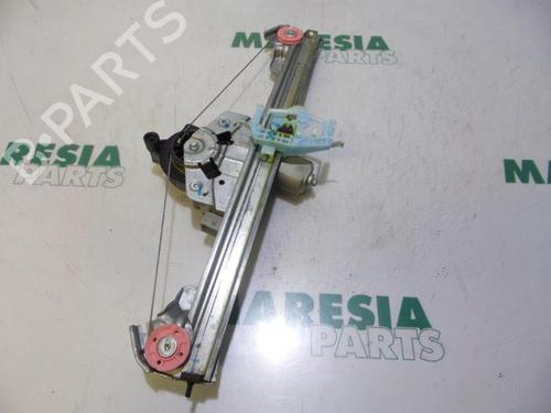 Elevador vidro trás esquerdo LANCIA YPSILON (312_) 0.9 TwinAir (312.PXG11, 312.PXG1A, 312.YXG11, 312.YXG1A) (86 hp) 31453797