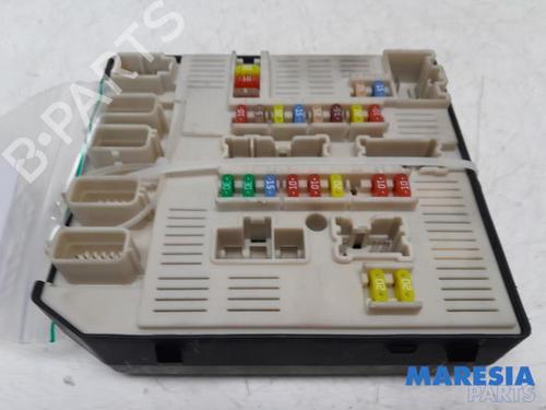 Used Fuse box RENAULT MEGANE III Grandtour (KZ0/1) 1.4 TCe (KZ0F, KZ1V) (130 hp) 31429156