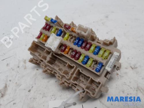 fuse-box-renault-kadjar-ha_-hl_-2015-31452453 main image