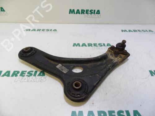 venstre-fortil-brearm-peugeot-1007-km_-2005-31484727 main image