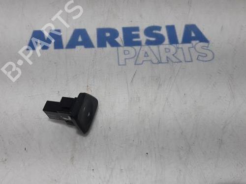 left-front-window-switch-fiat-500-312_-2007-31434536 main image