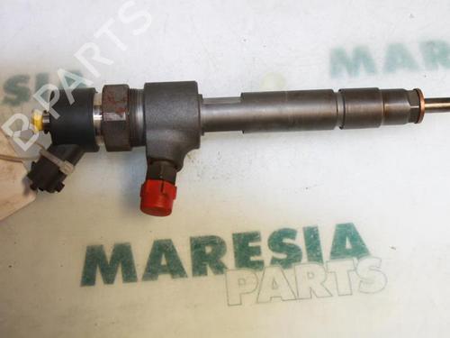 Spreder / Dyse FIAT STRADA Pickup (178_, 278_) 1.9 JTD (80 hp) 31503286
