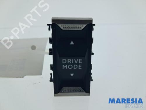 switch-peugeot-3008-ii-suv-mc_-mr_-mj_-m4_-2016-32485096 main image