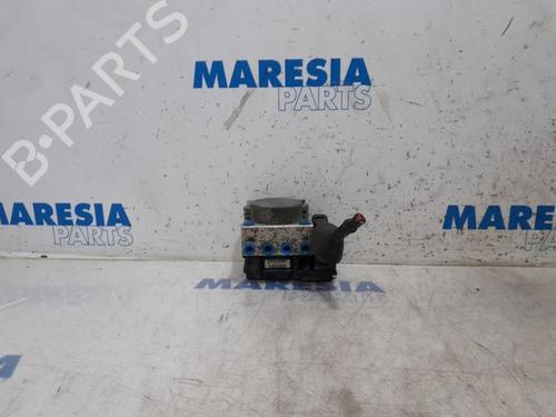 Used ABS pump RENAULT CLIO III (BR0/1, CR0/1) 1.2 16V (BR0P, CR0P) (101 hp) 31481642