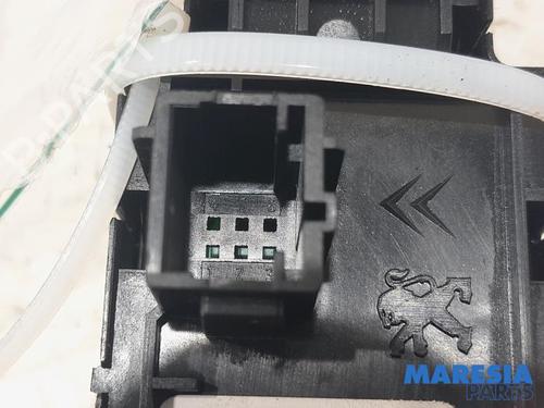 Used Switch OPEL CORSA F (P2JO) CORSA-e (68) (136 hp) 31472608