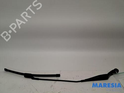 Used Front windshield wiper arm Front windshield wiper arm 31491632 31491632