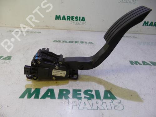 Used Electronic module RENAULT TWINGO II (CN0_) 1.2 (CN0D) (58 hp) 31398073
