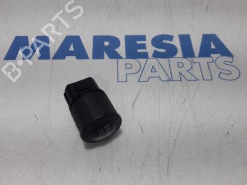 Used Switch RENAULT MEGANE III Coupe (DZ0/1_) 2.0 TCe (DZ1N) (250 hp) 31533144