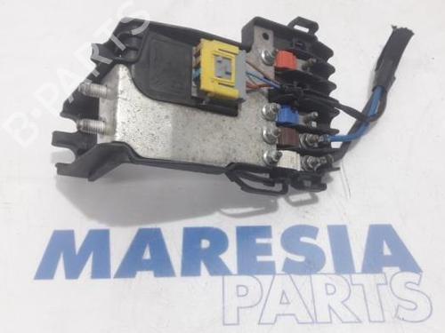Used Fuse box PEUGEOT PARTNER Box Body/MPV 1.6 HDi / BlueHDi 75 (75 hp) 31492622