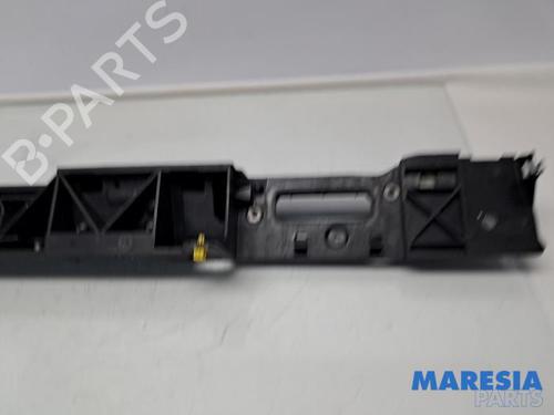 hjelmlås CITROËN C4 Picasso II 1.6 THP 155 | BP31411643C133