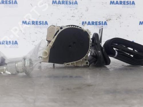 Used Rear right seatbelt RENAULT TWINGO II (CN0_) 1.2 16V (CN0K, CN0V, CN0A) (76 hp) 31458298