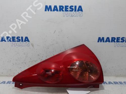 Used Right taillight PEUGEOT 107 (PM_, PN_) 1.0 (68 hp) 31386517