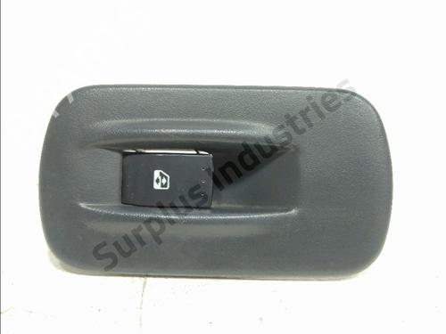 Used Right front window switch Right front window switch RENAULT TRAFIC II Van (FL) 1.9 dCi 100 (FL0C, FL0K, FL0B) (101 hp) 34112496 34112496