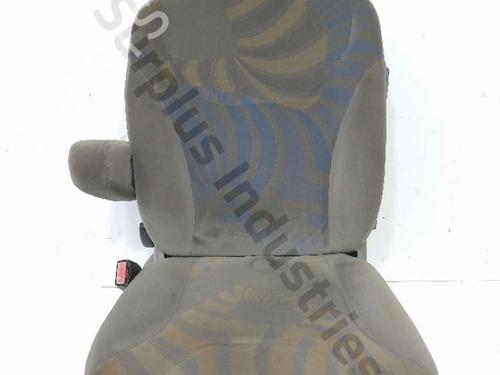 sde-venstre-fortil-renault-trafic-ii-bus-jl-2001-36105106 main image