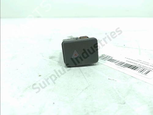 Used Warning switch Warning switch LAND ROVER DEFENDER Station Wagon (L316, L315) 2.4 Td4 4x4 (L316) (122 hp) 34362838 34362838