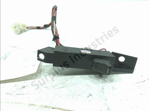 Used Right front window switch Right front window switch NISSAN TERRANO II (R20) 2.7 TDi 4WD (125 hp) 35972811 35972811
