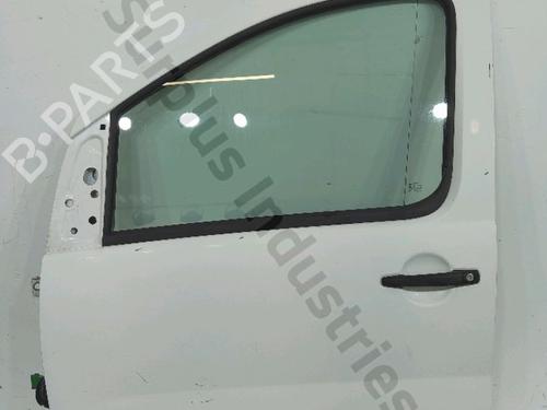 Used Left front door Left front door 38552899 38552899