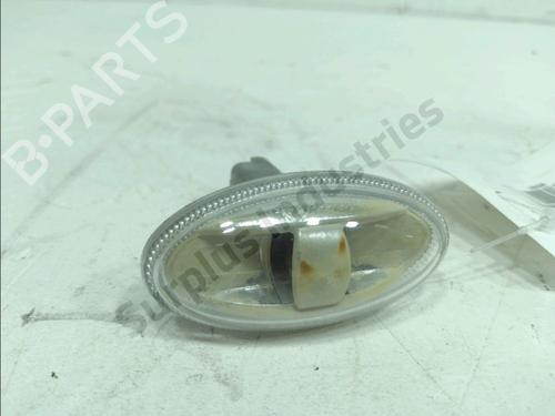 Used Right side indicator Right side indicator 38433173 38433173