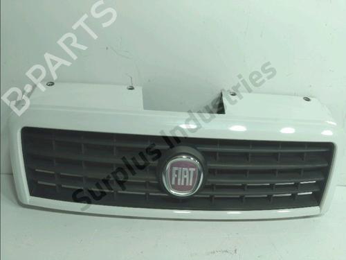 Used Grille Grille 39194930 39194930