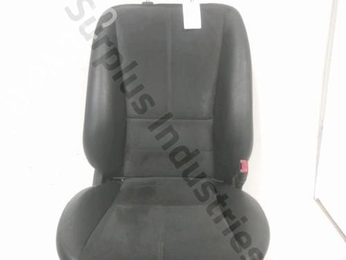 Used Right front seat MERCEDES-BENZ M-CLASS (W163) ML 270 CDI (163.113) (163 hp) 31955626