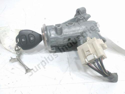 Used Ignition barrel Ignition barrel TOYOTA HILUX VII Pickup (_N1_, _N2_, _N3_) 2.5 D-4D 4WD (KUN25_, KUN25R) (120 hp) 32435013 32435013