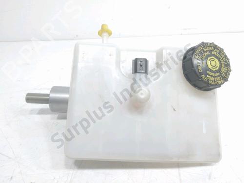 Brake master cylinder RENAULT MASTER III Van (FV) 2.3 dCi 145 FWD (FV0E, FV0F, FV0H, FV02, FV0M, FV0S,... | BP31954554M77 - Image 3