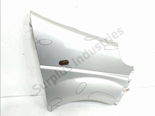 Used Right front fenders Right front fenders RENAULT TRAFIC II Bus (JL) 1.9 dCI 100 (JL0C, JL0K) (101 hp) 40116110 40116110