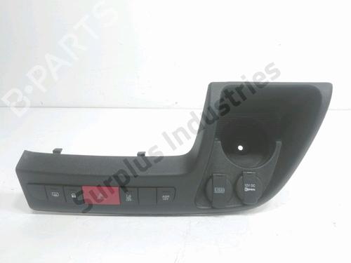 Used Warning switch Warning switch CITROËN JUMPER II Van 2.2 BlueHDi 140 (140 hp) 33686564 33686564