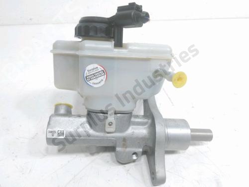 Used Brake master cylinder Brake master cylinder VW CADDY IV Box Body/MPV (SAA, SAH) 2.0 TDI 4motion (122 hp) 33262201 33262201